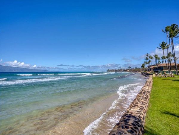 CORNER UNIT MAUI 1 BEDROOM CONDO