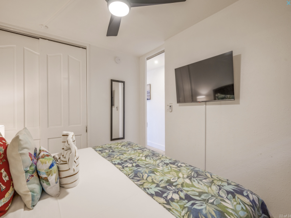 One Bedroom Sleeps Four Great Views