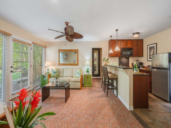 Lahaina Beautiful Two Bedroom Vacation Rentals Close to Beach