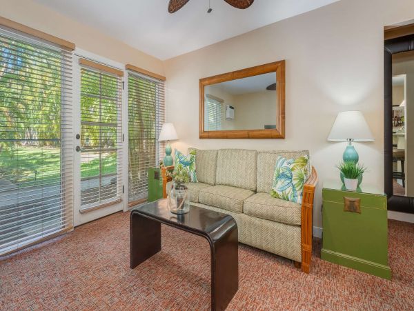 Lahaina Beautiful Two Bedroom Vacation Rentals Close to Beach