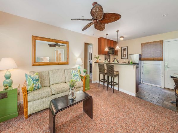Lahaina Beautiful Two Bedroom Vacation Rentals Close to Beach