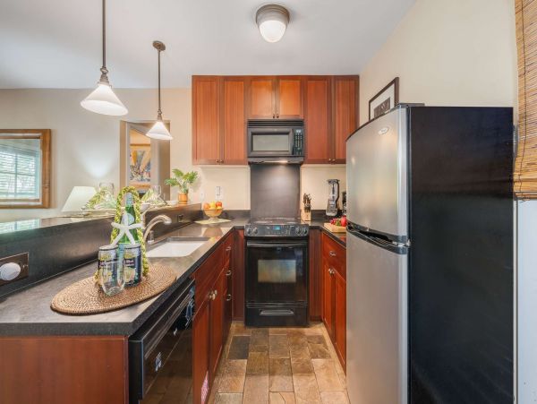 Lahaina Beautiful Two Bedroom Vacation Rentals Close to Beach
