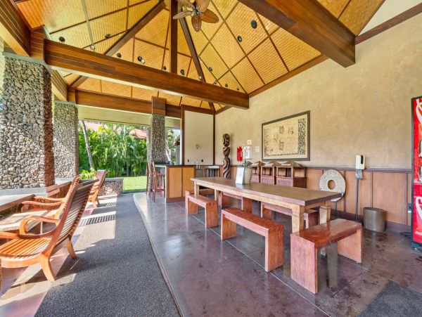 Lahaina Beautiful Two Bedroom Vacation Rentals Close to Beach