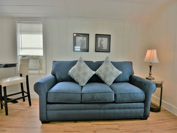 Charming Siesta Key Cottage Across From Beach