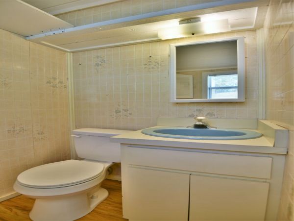 Charming Siesta Key Cottage Across From Beach