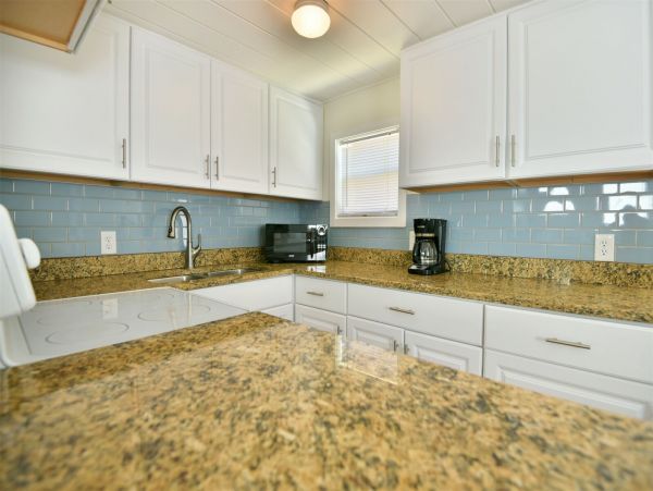 Charming Siesta Key Cottage Across From Beach