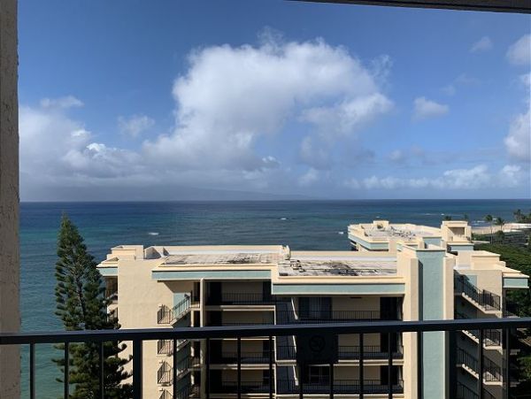 MAUI STUDIO WITH OCEAN ACCESS AND WATER VIEW