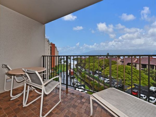 Kaanapali Vacation Condo One Bedroom Walk to Beach
