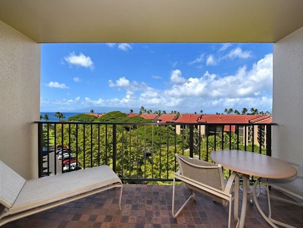 Kaanapali Vacation Condo One Bedroom Walk to Beach