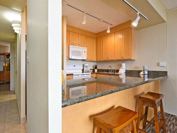 Kaanapali Vacation Condo One Bedroom Walk to Beach