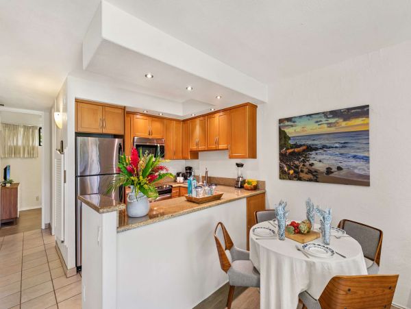 Kahana Vacation Condo One Bedroom Sleeps 4 Guests