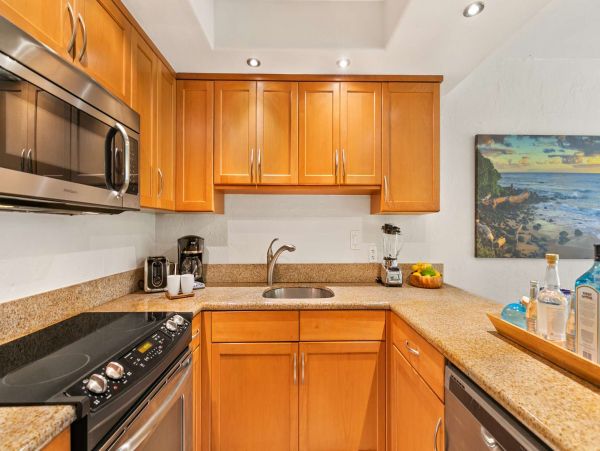 Kahana Vacation Condo One Bedroom Sleeps 4 Guests