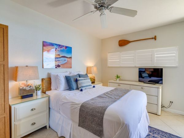 Oceanfront Condo with Spectacular Views & Beach Access