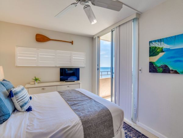 Oceanfront Condo with Spectacular Views & Beach Access