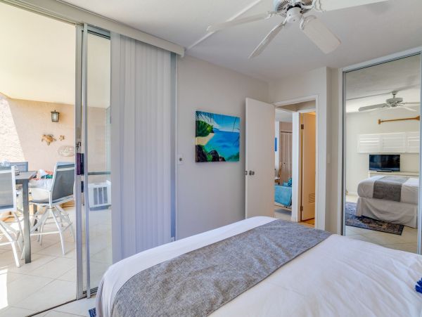 Oceanfront Condo with Spectacular Views & Beach Access