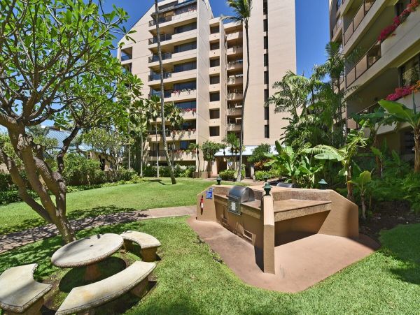 Kahana Vacation Condo - Oceanfront Two Bedroom Rental with Pool