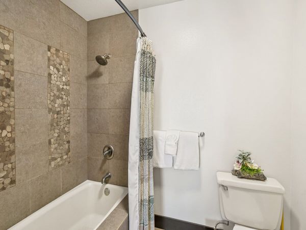 Kahana Vacation Condo - Oceanfront Two Bedroom Rental with Pool
