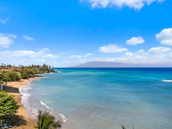 Kahana Vacation Condo - Oceanfront Two Bedroom Rental with Pool