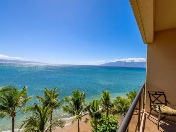 Kahana Vacation Condo - Oceanfront Two Bedroom Rental with Pool