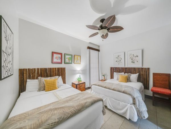 Kahana Vacation Condo - Oceanfront Two Bedroom Rental with Pool