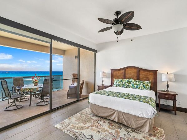 Kahana Vacation Condo - Oceanfront Two Bedroom Rental with Pool