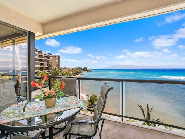 Kahana Vacation Condo - Oceanfront Two Bedroom Rental with Pool