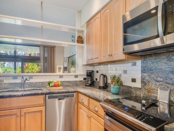 Recently updated Kaanapali Condo