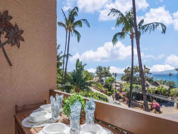 Top Floor 2 Bedroom Condo in South Kihei Ocean View