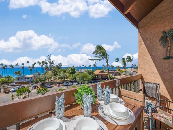 Top Floor 2 Bedroom Condo in South Kihei Ocean View