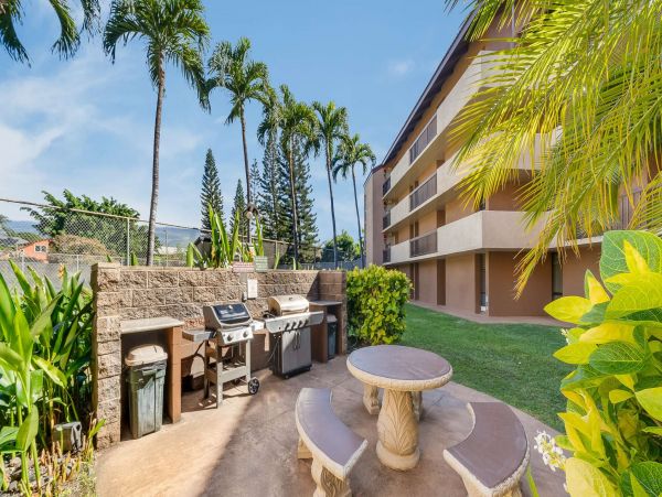 Top Floor 2 Bedroom Condo in South Kihei Ocean View