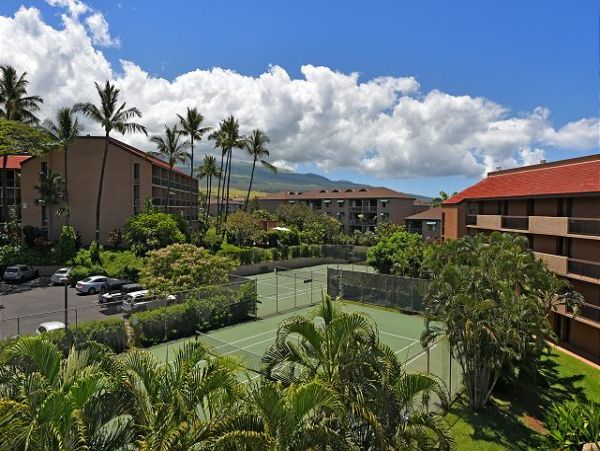 Top Floor 2 Bedroom Condo in South Kihei Ocean View