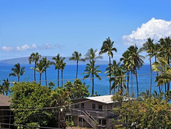 Top Floor 2 Bedroom Condo in South Kihei Ocean View