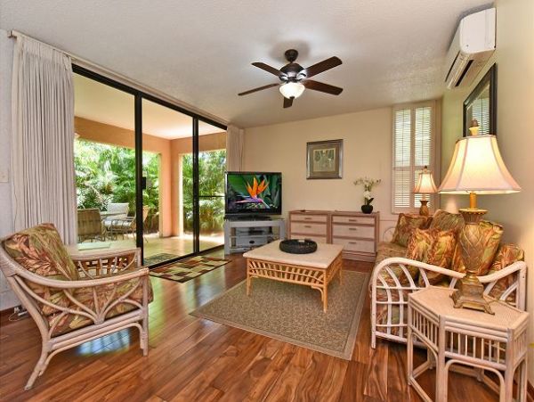 Beautiful Wailea Vacation Condo with Pool Beach Side