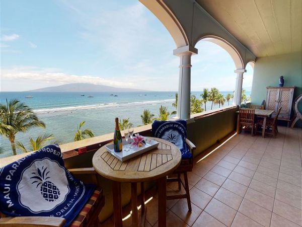 Lahaina One Bedroom Vacation Condo Sleeps 4 Walk To Beach