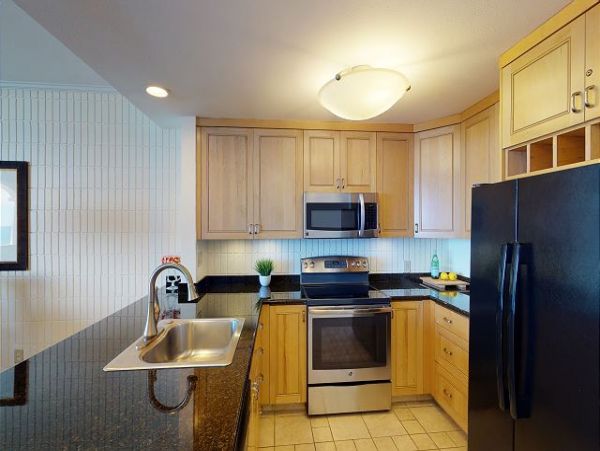 Lahaina One Bedroom Vacation Condo Sleeps 4 Walk To Beach