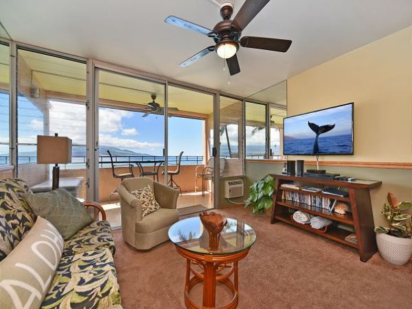 Charming Ocean Front Condo in Maui