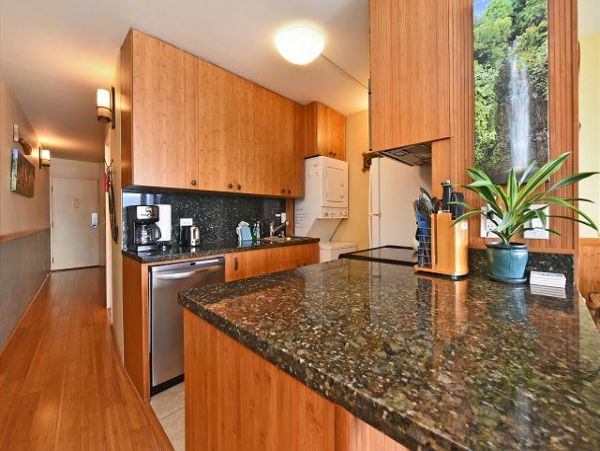 Charming Ocean Front Condo in Maui