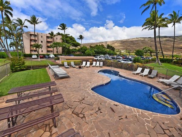 Charming Ocean Front Condo in Maui