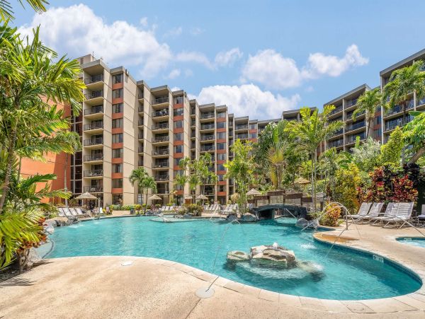 Maui Vacation Rentals - Kaanapali Beachfront 2BR Condo