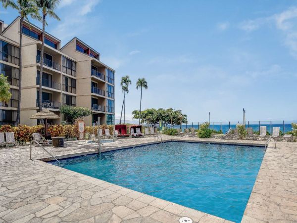 Maui Vacation Rentals - Kaanapali Beachfront 2BR Condo