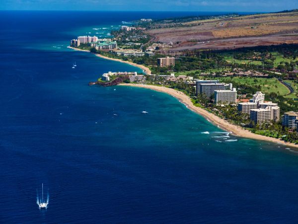 Maui Vacation Rentals - Kaanapali Beachfront 2BR Condo
