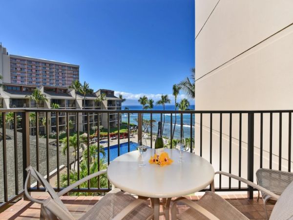 Maui Vacation Rentals - Kaanapali Beachfront 2BR Condo