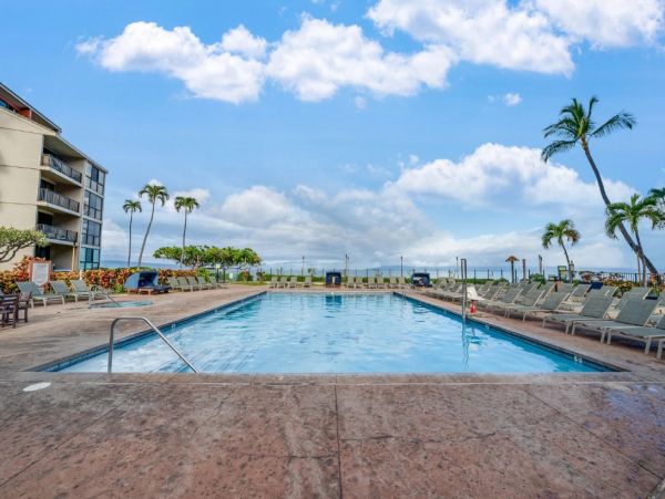 Maui Vacation Rentals - Kaanapali Beachfront 2BR Condo