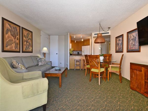 Maui Vacation Rentals - Kaanapali Beachfront 2BR Condo