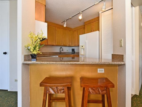 Maui Vacation Rentals - Kaanapali Beachfront 2BR Condo