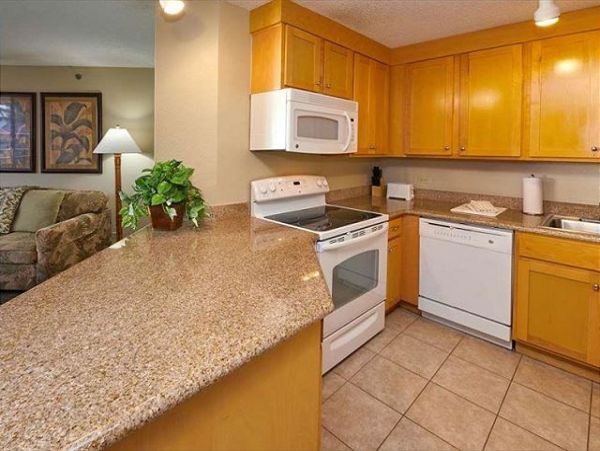 Maui Vacation Rentals - Kaanapali Beachfront 2BR Condo