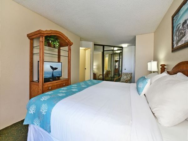 Maui Vacation Rentals - Kaanapali Beachfront 2BR Condo