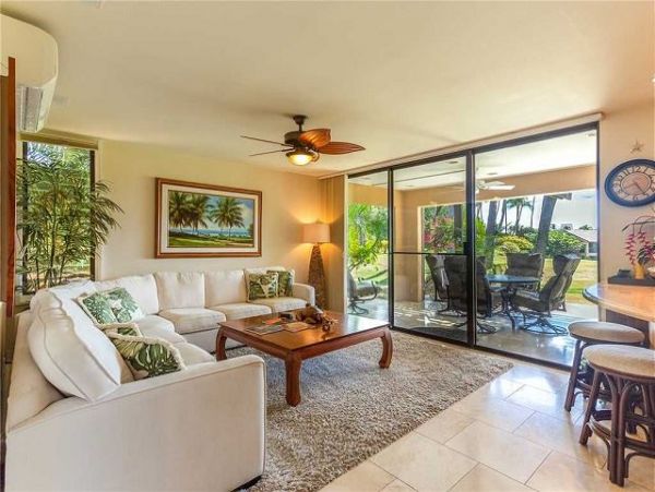 Wailea Vacation Condo Communal Pool Beach Side Sleeps 2