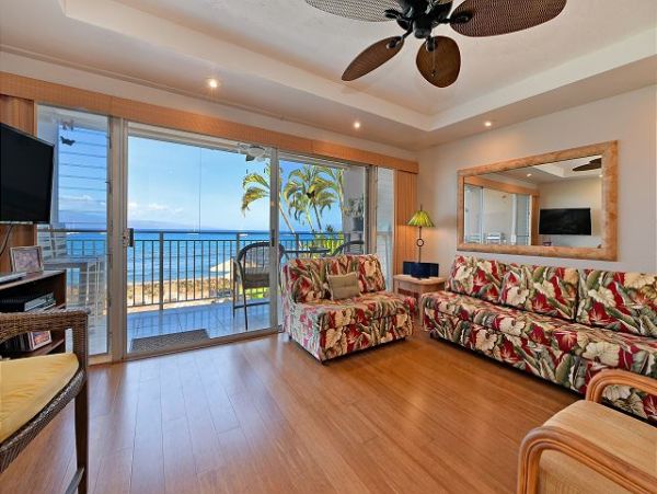 Lahaina One Bedroom Vacation Condo Sleeps 4 Walk To Beach