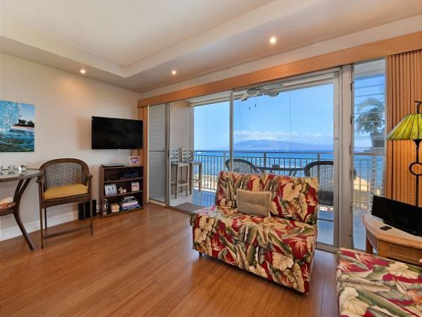 Lahaina One Bedroom Vacation Condo Sleeps 4 Walk To Beach